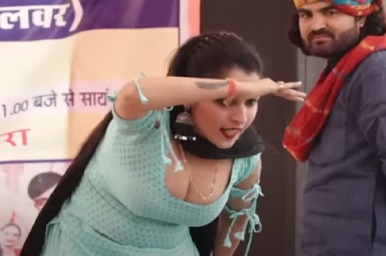 Muskan Baby shakes the stage with Gadar dance, fans stunned