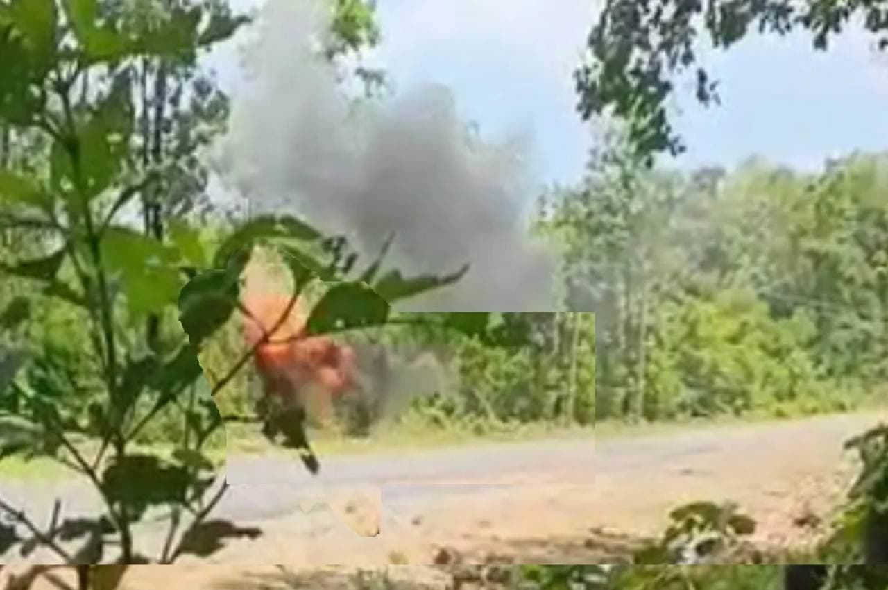 Chhattisgarh: शिव मंदिर के पास 2 IED बरामद, मौके पर किया निष्क्रिय
