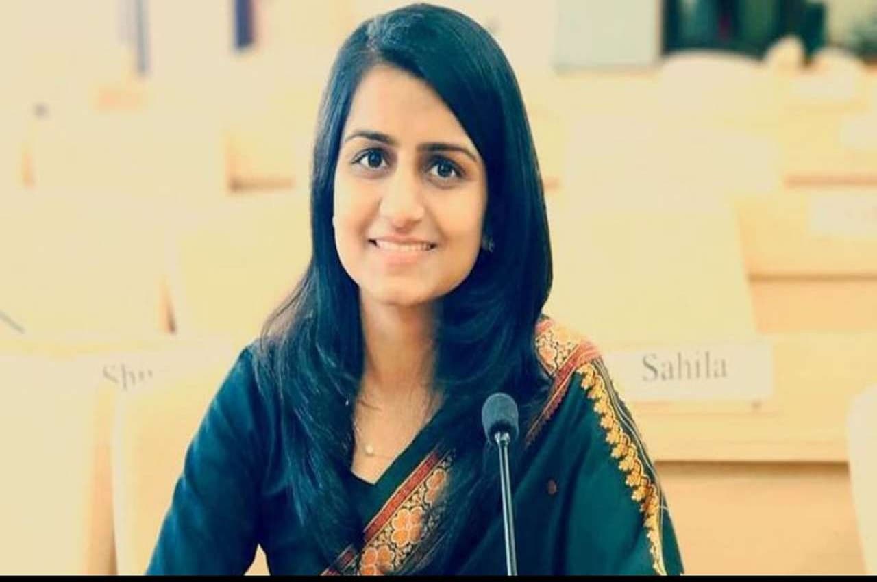 IAS Saumya Sharma: 16 की उम्र में दिखना हो गया था बंद, फिर सफलता से ऐसा मचाया शोर की दुनिया रह गई दंग