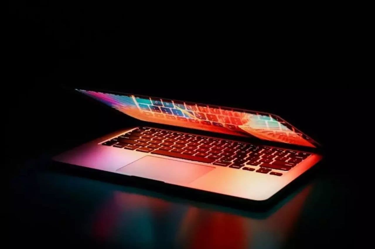 Laptop चलता है स्लो या बैटरी हो जल्दी हो जाती है खत्म? अपना लें ये 3 टिप्स