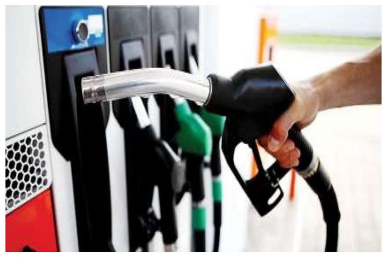 Petrol Diesel Price, 26 November 2022: पेट्रोल-डीजल के नए रेट जारी, तुरंत चेक करें आपके शहर में क्या है भाव