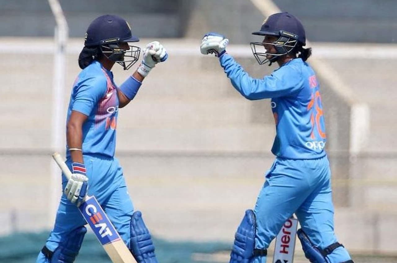 India Vs Pakistan Women's Live Score: पाकिस्तान ने टॉस जीतकर चुनी बल्लेबाजी