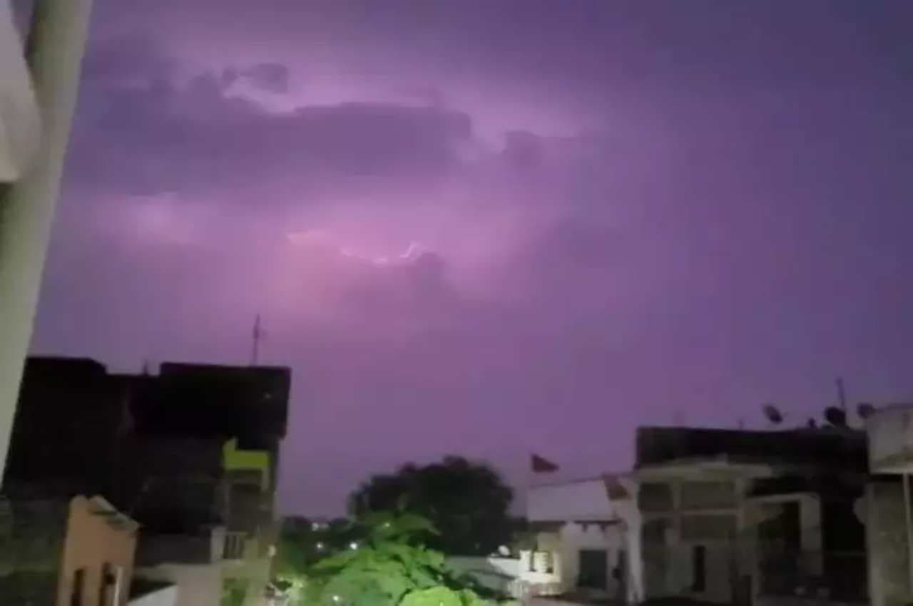 Bihar Weather Update: बिहार के इन जिलों में भारी बारिश की चेतावनी, वज्रपात का अलर्ट