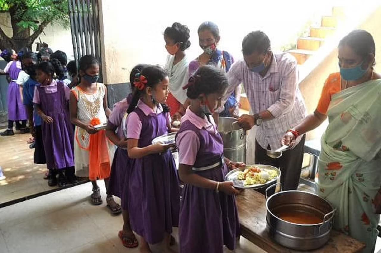 तमिलनाडु ने कक्षा 1 से 5 तक के लिए सरकारी स्कूलों में मुफ्त ब्रेकफास्ट देने की योजना शुरू की