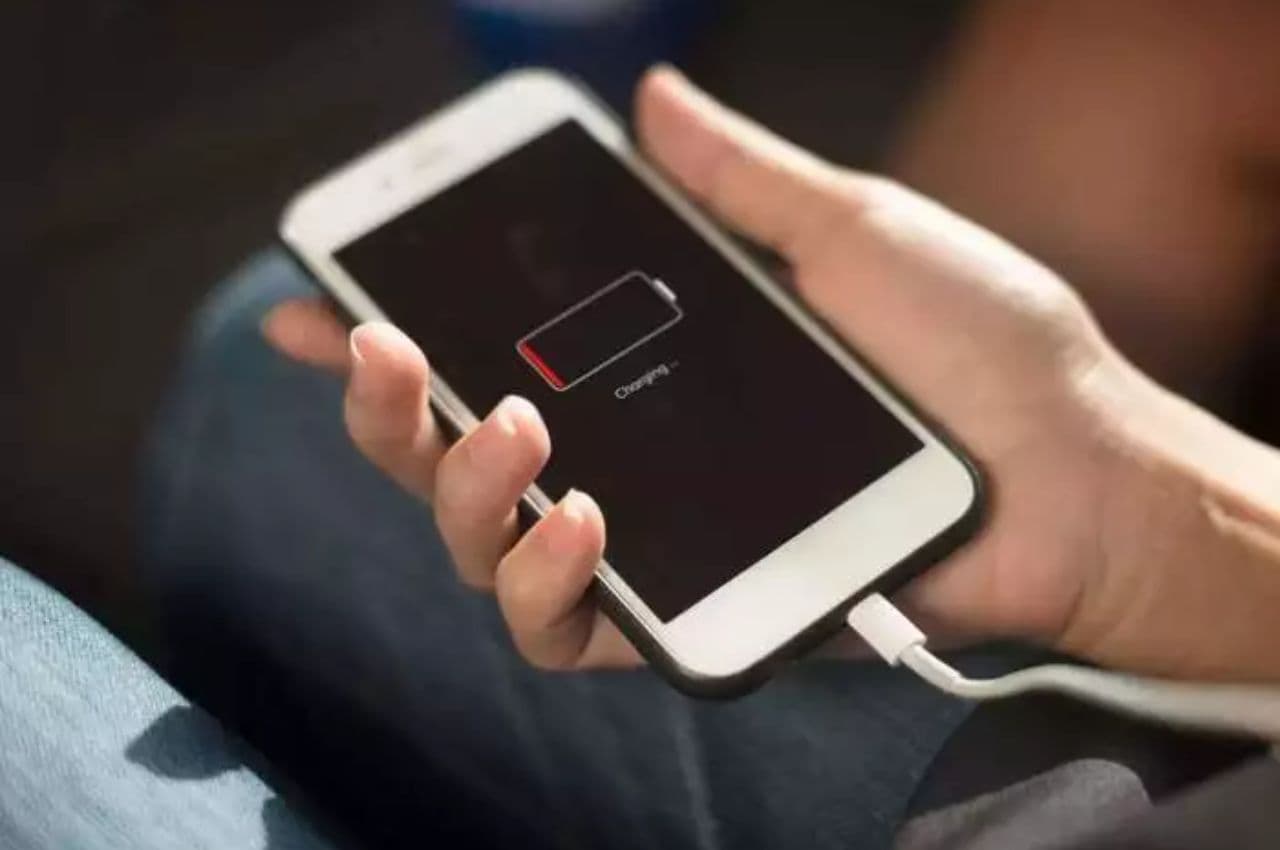 Smartphone को नहीं करना पड़ेगा बार-बार चार्ज, बस अपनाएं ये 3 तरीके