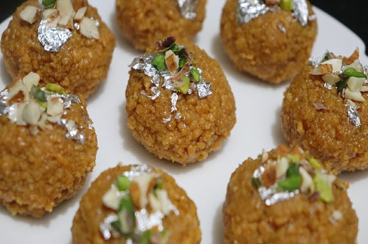 Happy Janmashtami 2022: जन्माष्टमी सेलिब्रेशन पर मुंह मीठा करें लाजवाब काठियावाड़ी पेड़े के साथ, जानें रेसिपी