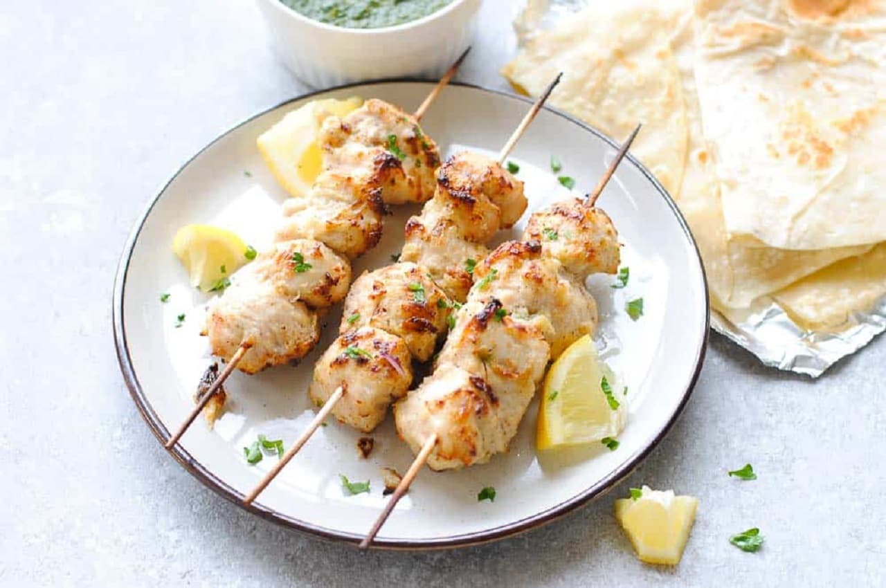 Chicken Malai Kabab Recipe: सनडे को करें एंजॉय स्पाइसी और लजीज चिकन मलाई कबाब के साथ, जानें रेसिपी