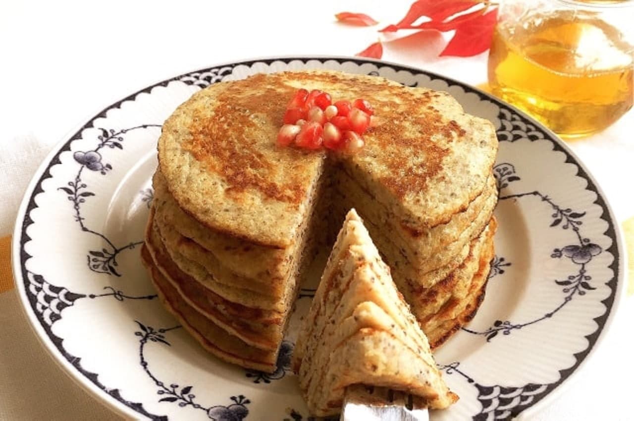 Chia Seeds Pancake Recipe: नाश्ते के लिए बेस्ट ऑप्शन है रिच प्रोटीन से भरपूर चिया सीड्स पैनकेक, जानें रेसिपी