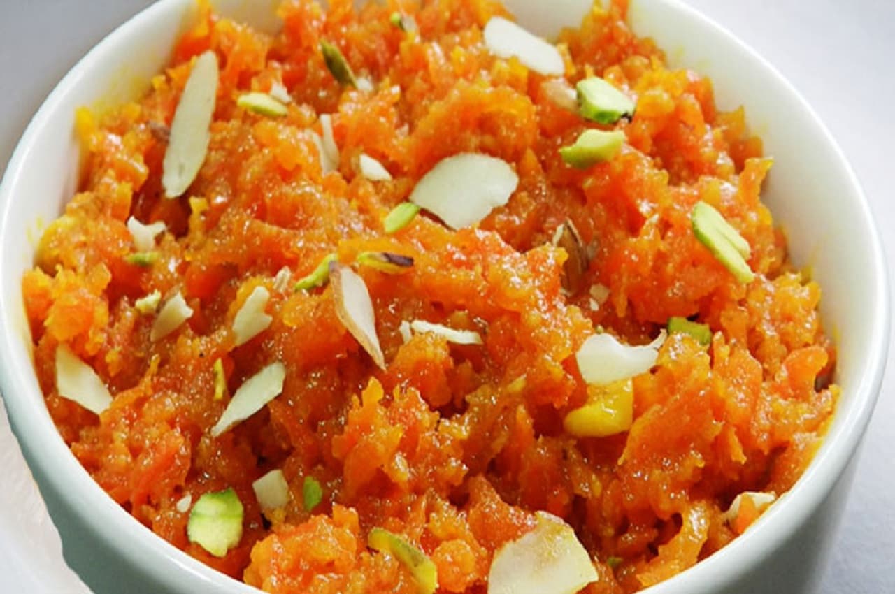 Papaya Halwa Recipe: हेल्दी डाइजेशन के लिए डेजर्ट में ट्राई करें स्वादिष्ट और पौष्टिक पपीते का हलवा, जानें रेसिपी