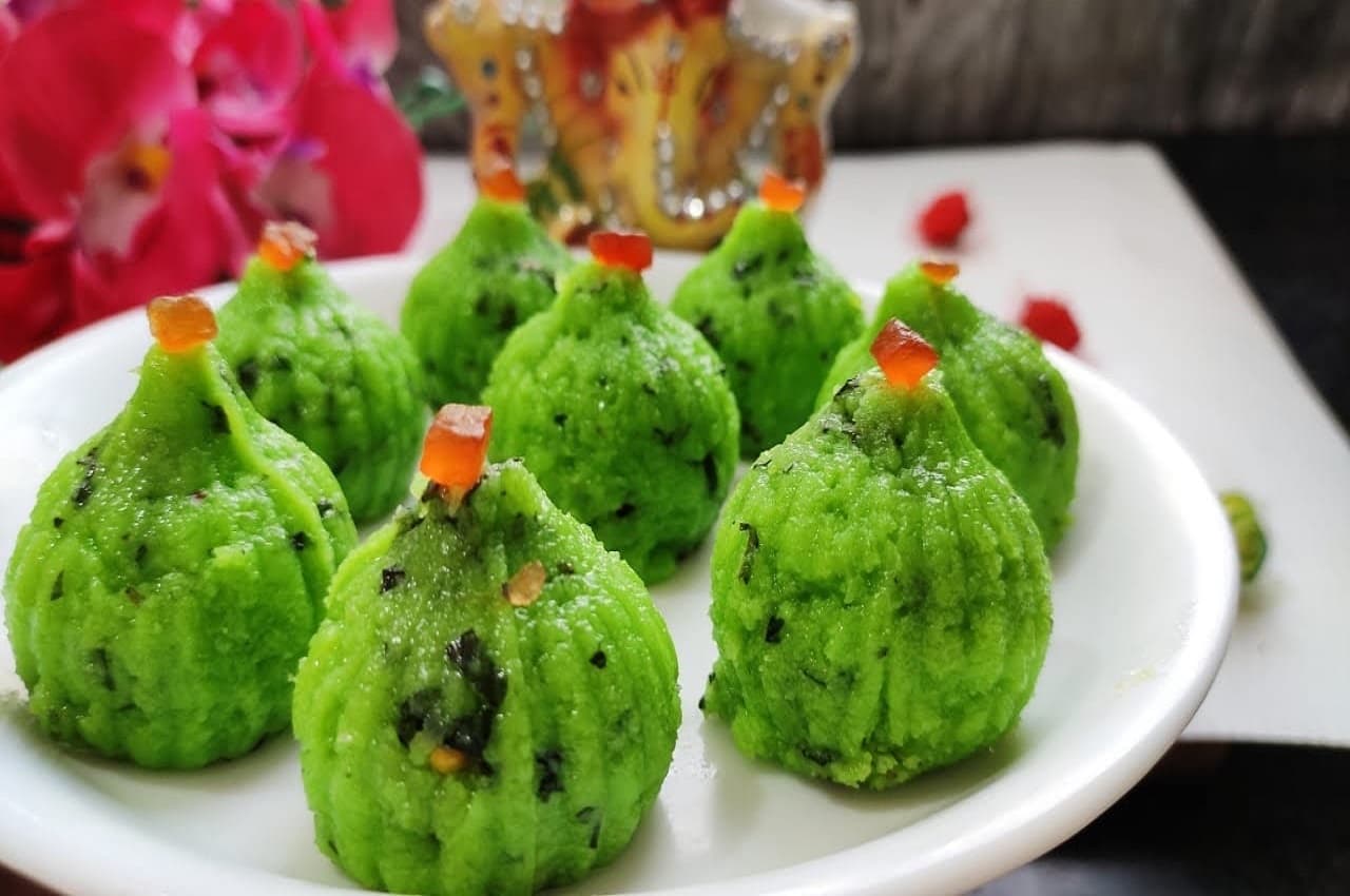 Paan Modak Recipe: गणेश चतुर्थी प्रसाद की थाली में सजाएं बप्पा के प्रिय पान मोदक, जानें रेसिपी