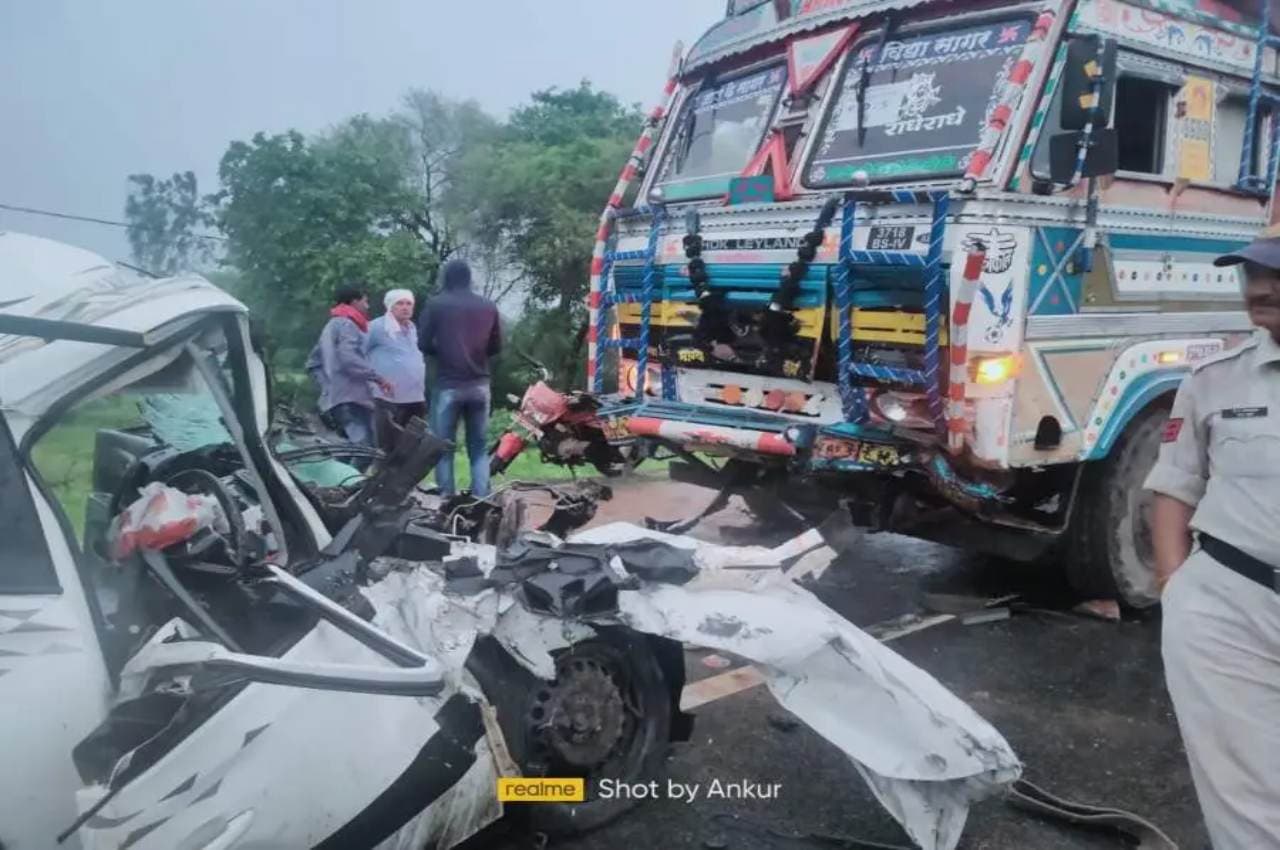 MP: माता के दर्शन कर लौट रहे थे 3 दोस्त, अचानक ट्रक की टक्कर से तीनों की मौत