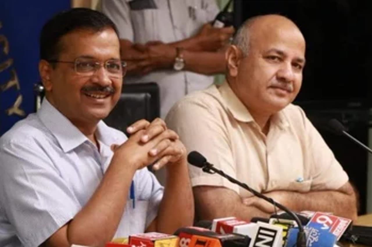 दिल्ली कोर्ट से केजरीवाल और सिसोदिया को राहत, मानहानि मामले में किए गए बरी