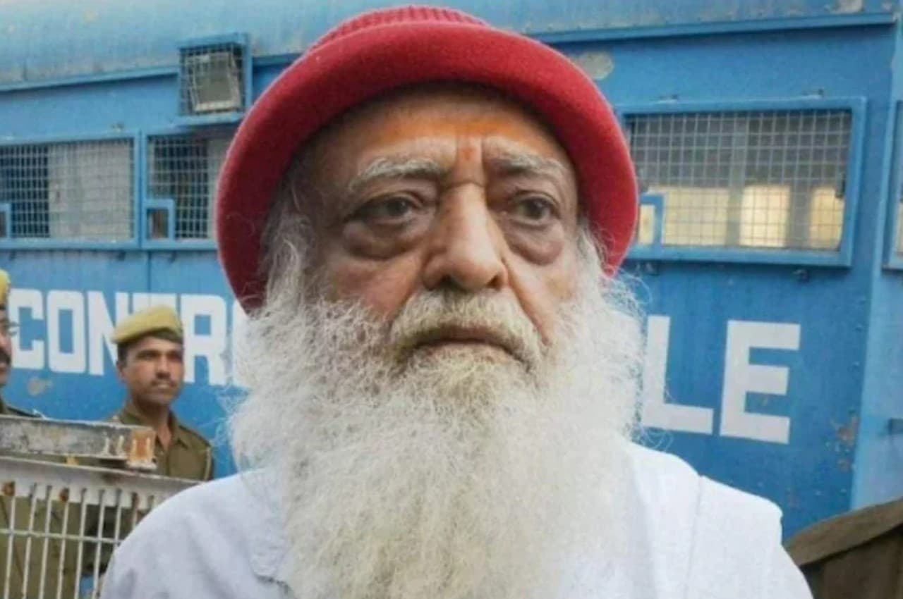 आसाराम को बड़ी राहत, गुजरात हाईकोर्ट से मिली 3 महीने की अंतरिम जमानत