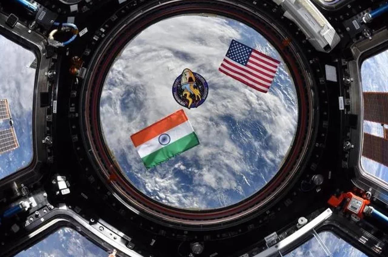 Independence Day: इंटरनेशनल स्पेस सेंटर में भी शान से लहराया तिरंगा, देखें Photos