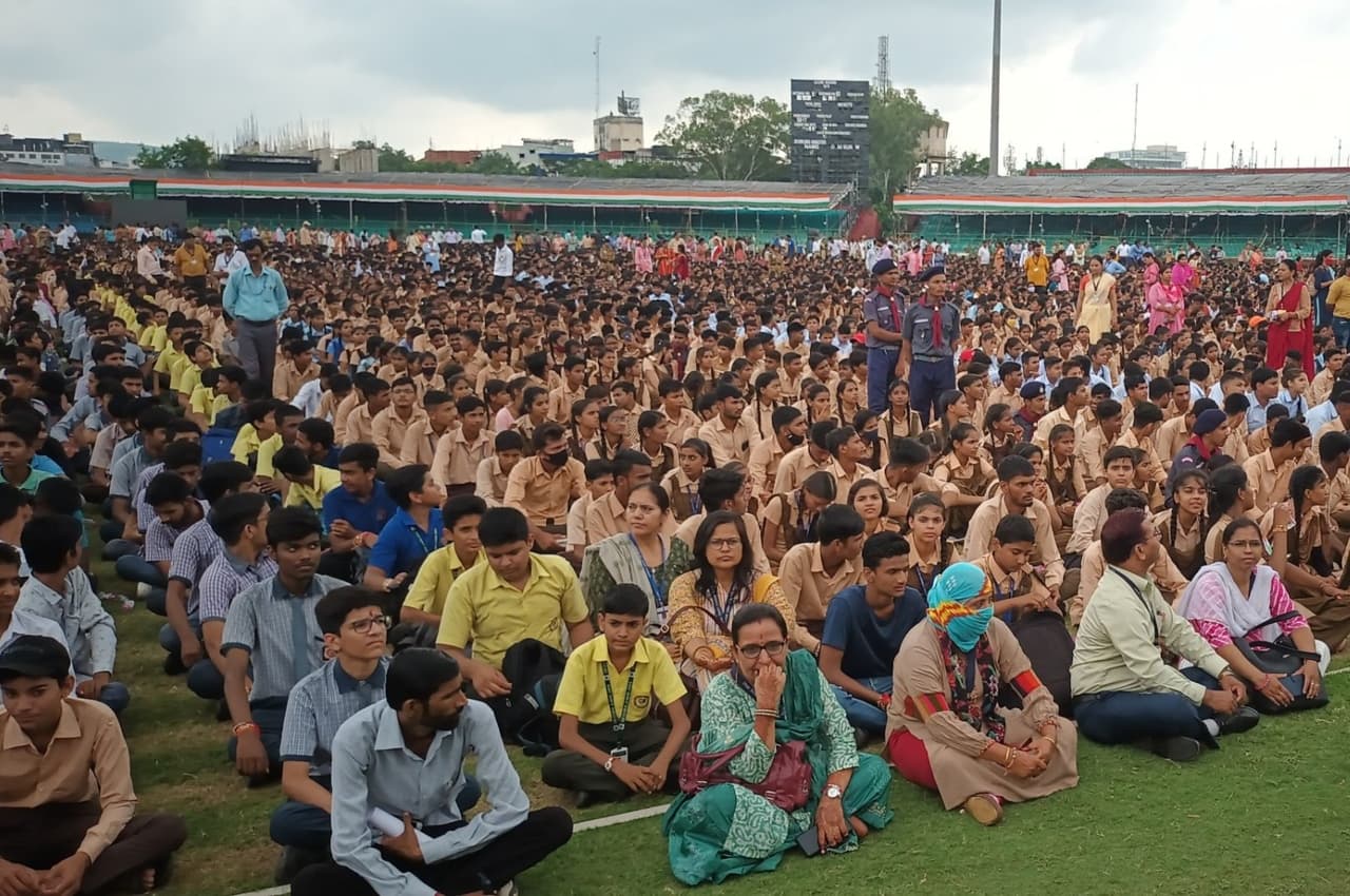 Azadi Ka Amrit Mahotsav: राजस्थान में एक करोड़ बच्‍चों ने एक साथ गाए देशभक्ति गीत, बना 'वर्ल्ड रिकॉर्ड'