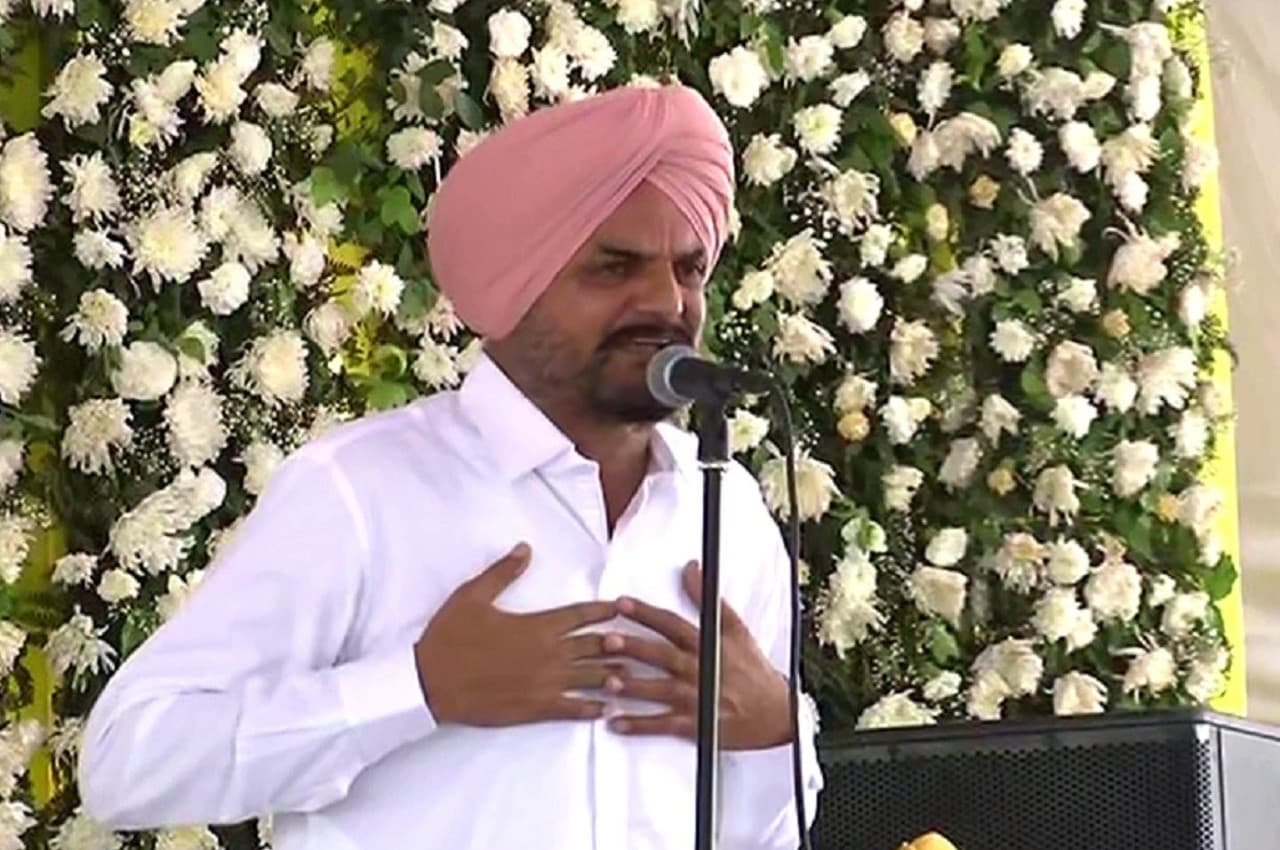 Sidhu Moosewala: सिद्धू मूसेवाला के पिता ने पंजाब सरकार को दिया अल्टीमेटम, बोले- सात दिन में न्याय दिलाएं