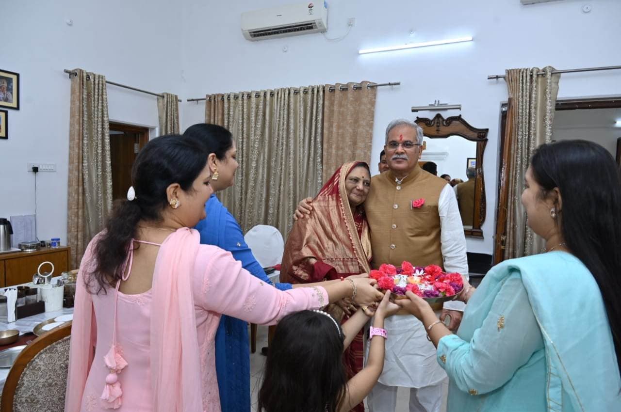 Chhattisgarh: सीएम भूपेश का आज 61वां जन्मदिन, पीएम मोदी समेत राज्यपाल ने दी शुभकामनाएं