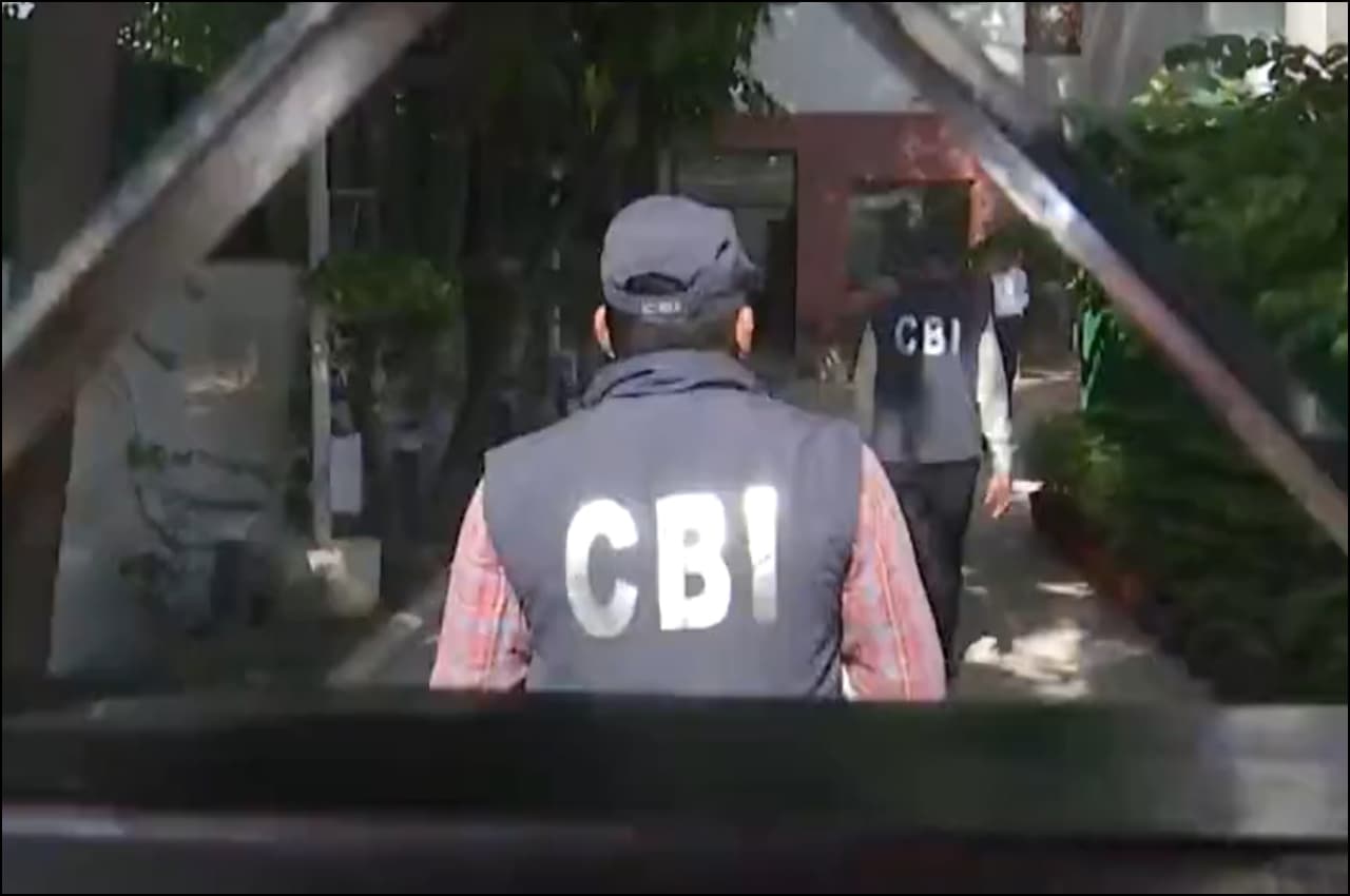 जम्मू-कश्मीर सब इंस्पेक्टर भर्ती घोटाले पर CBI का एक्शन, 33 ठिकानों पर छापेमारी