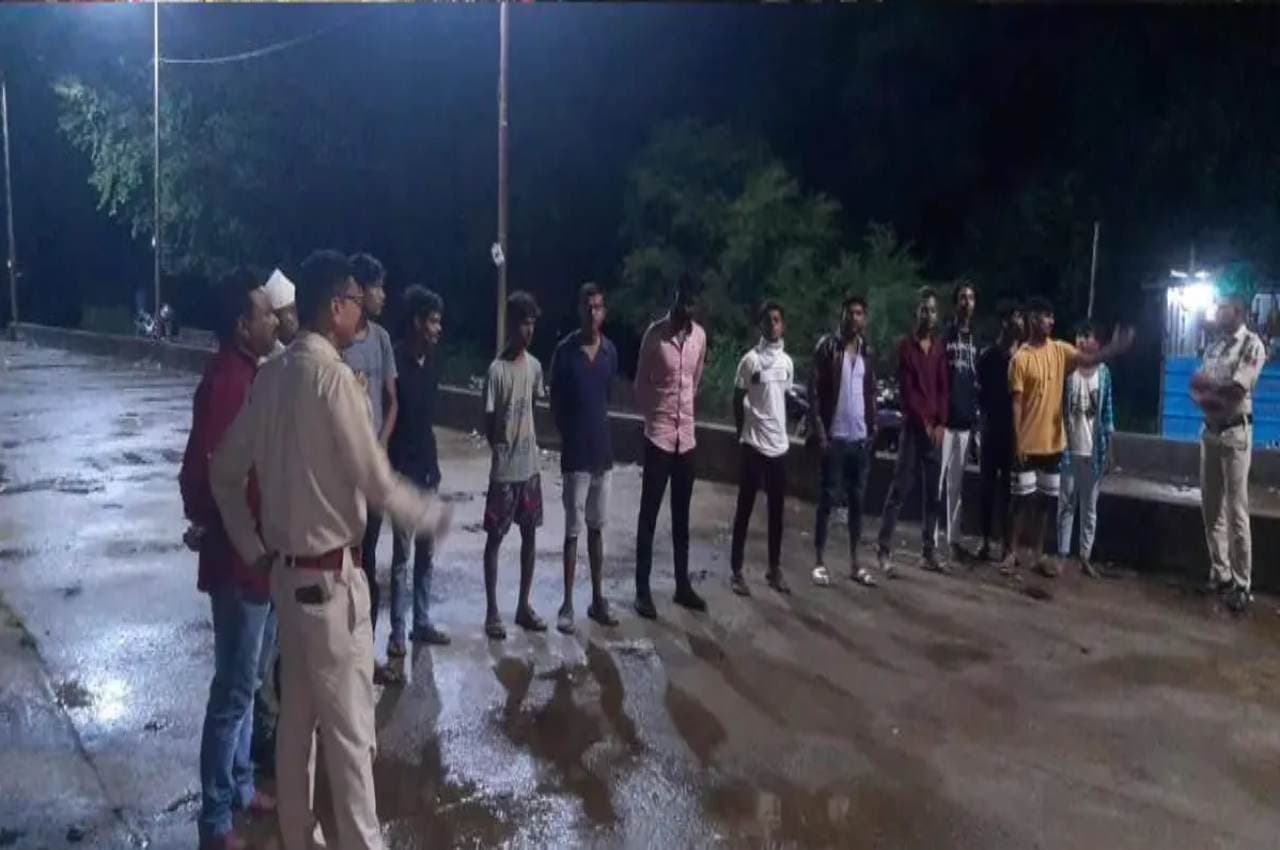 Chhattisgarh: स्वतंत्रता दिवस पर सुरक्षा को लेकर पुलिस सख्त, चलाया जा रहा विशेष अभियान