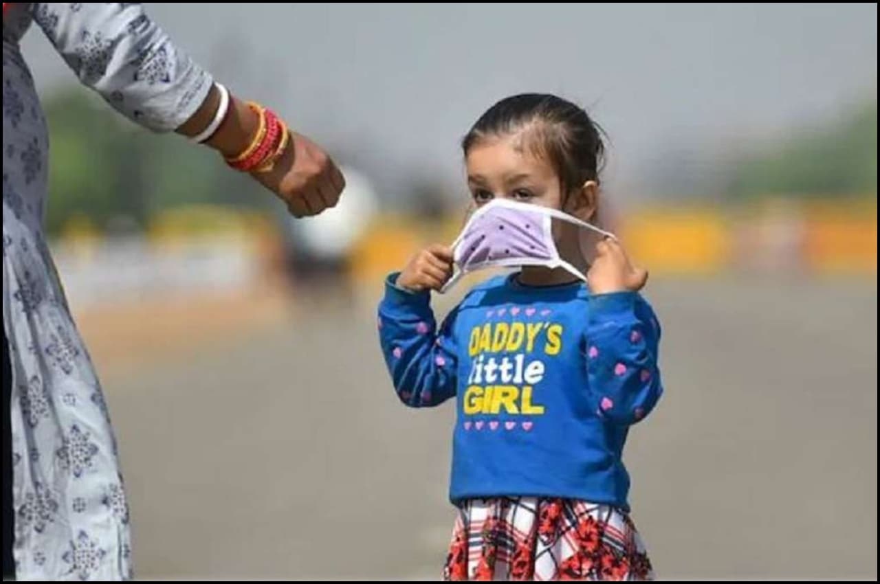 Corona Alert: बच्चों को फिर से चपेट में ले रहा कोरोना, क्या बंद होने वाले हैं स्कूल?