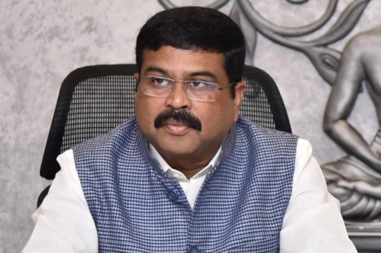 Amrit Mahotsav: भारतीय सैनिकों के साहस की कहानियां स्कूल के किताबों में होंगी शामिल: धर्मेंद्र प्रधान
