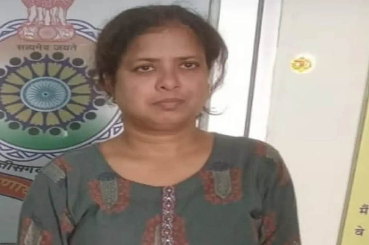 CG: लाखों की ठगी करने वाली शातिर महिला पश्चिम बंगाल से गिरफ्तार, 7 साल से चल रही थी फरार