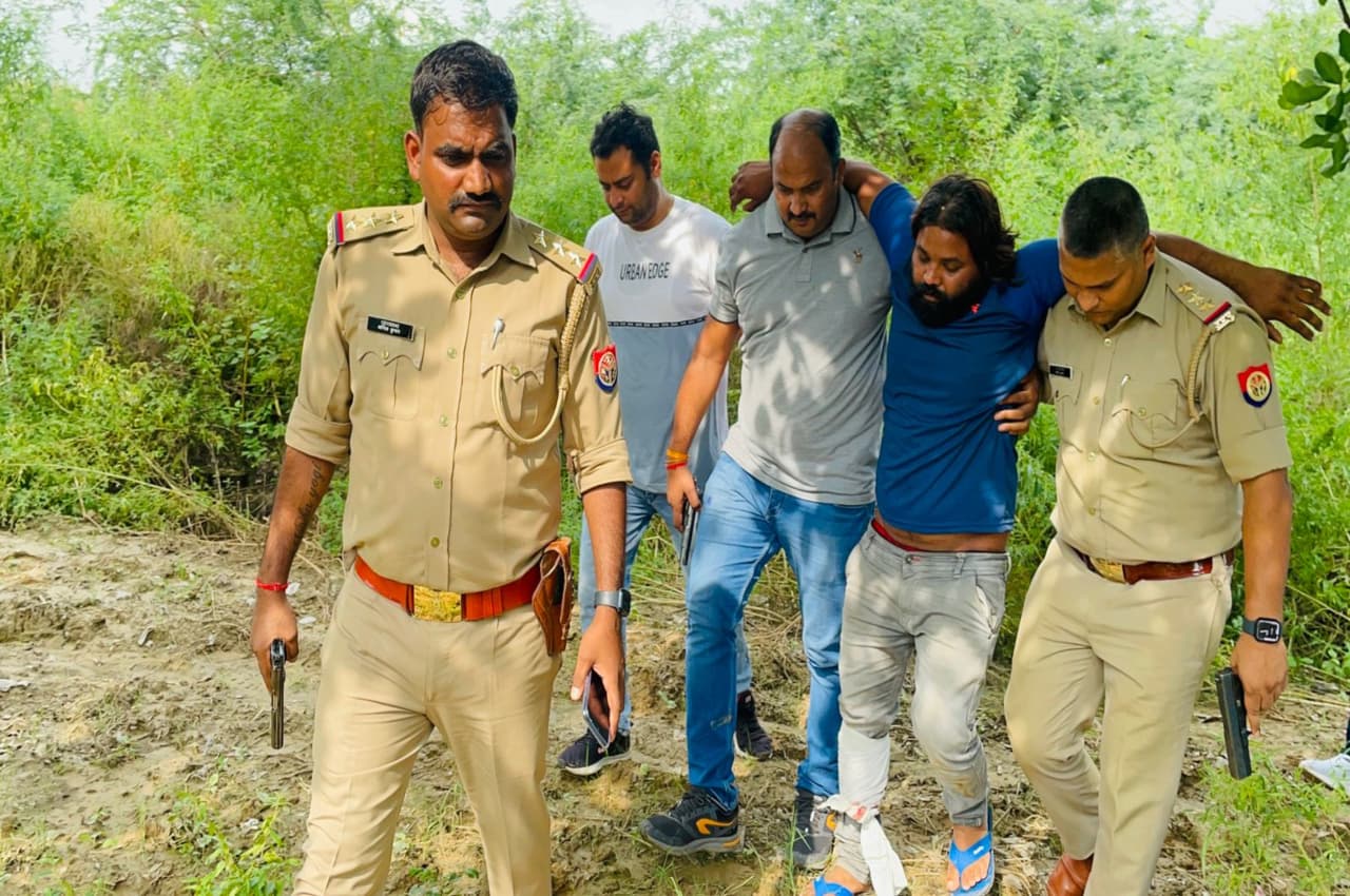 Greater Noida: जेडीयू नेता के बेटे का अपहरण करने वाले बदमाशों से पुलिस की मुठभेड़, दो के पैर में लगी गोली