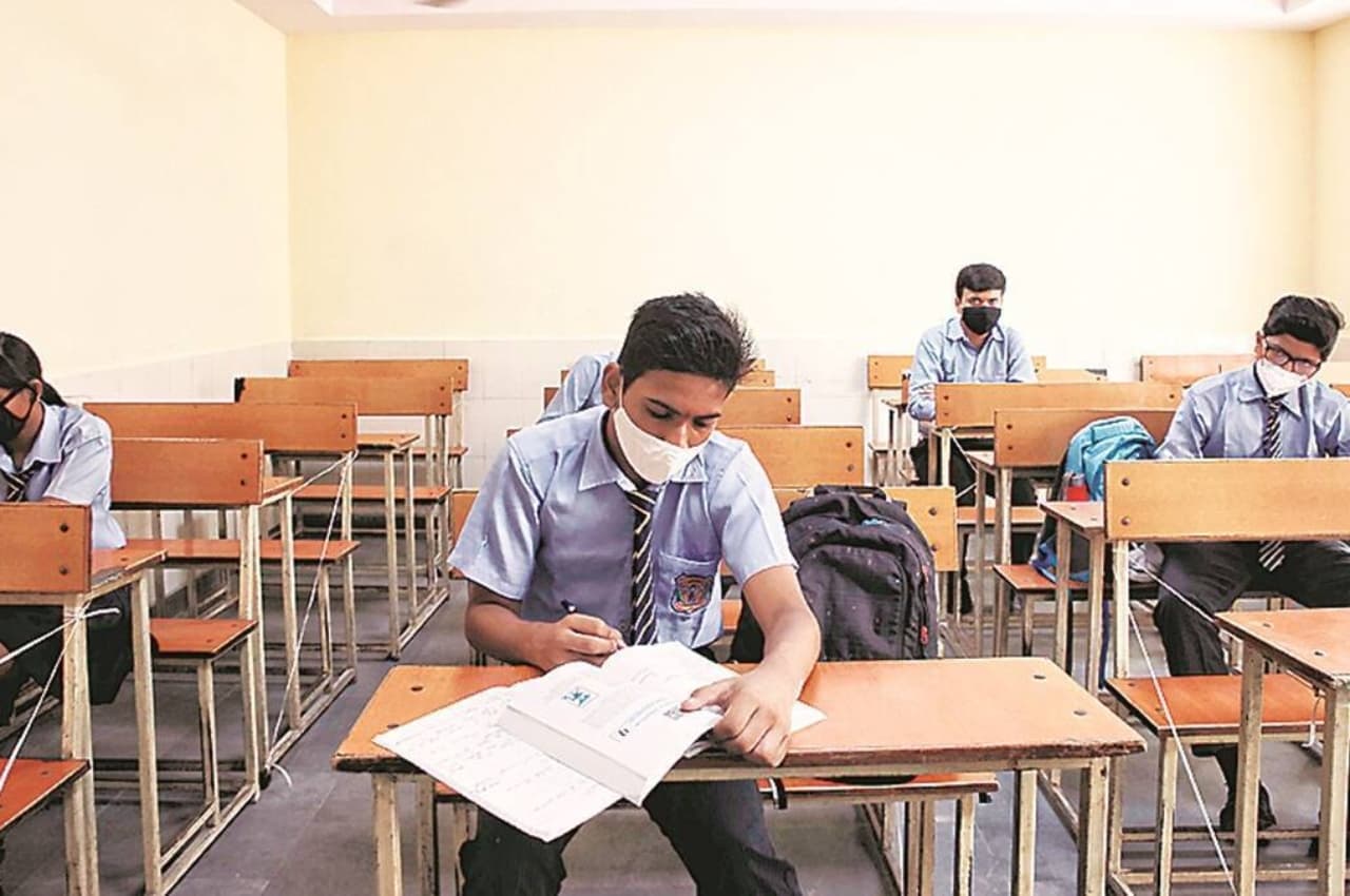 JEE Advanced 2023: जेईई एडवांस परीक्षा के लिए प्रश्न पत्र जारी, यहां डायरेक्ट लिंक से करें डाउनलोड