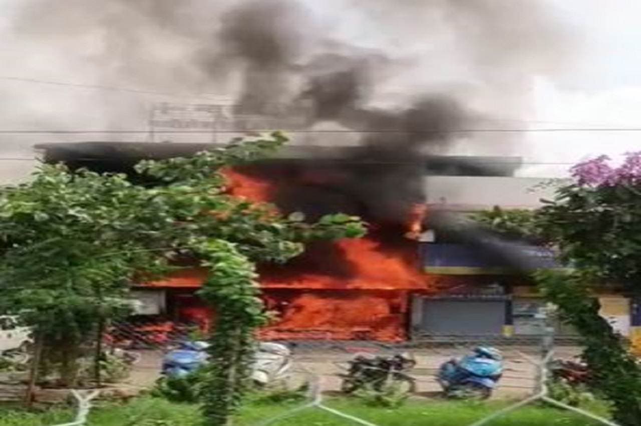 MP Breaking: जबलपुर के निजी अस्पताल में भीषण आग, 10 की मौत