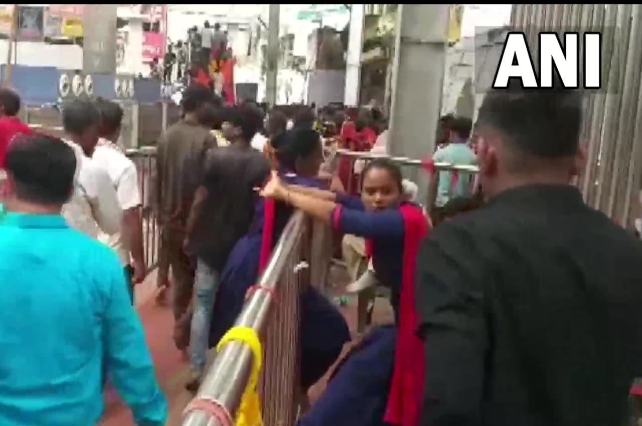 Rajasthan: अव्यवस्थाओं ने ली खाटूश्यामजी मंदिर में 3 भक्तों की जान, मंदिर प्रशासन पर लापरवाही का आरोप