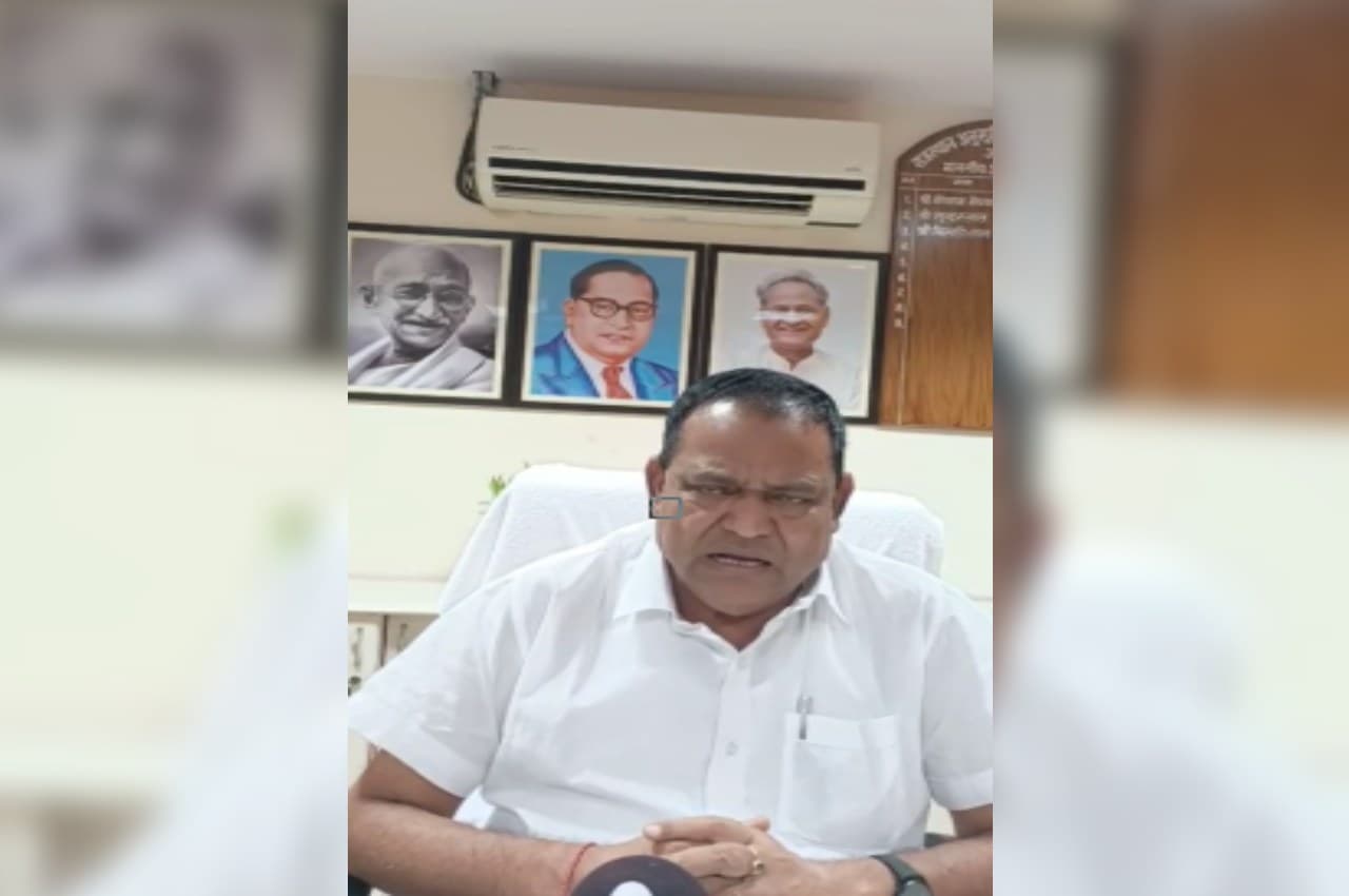 गहलोत गुट के MLA ने बदला खेमा, एससी आयोग के अध्यक्ष बोले- सचिन पायलट को बनाया जाए मुख्यमंत्री