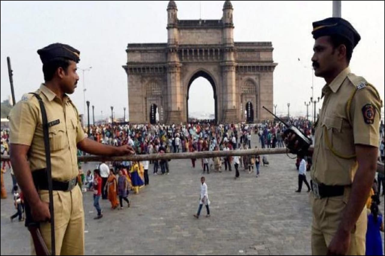 Big Breaking: मुंबई पुलिस को मिली 26/11 जैसे हमले की धमकी, पाकिस्तान के नंंबर से आया मैसेज