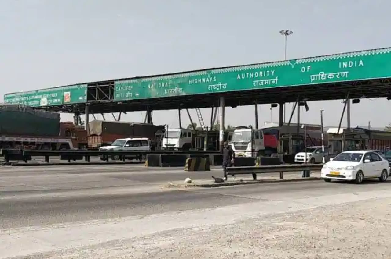जयपुर-दिल्ली नेशनल हाइवे का सफर होगा महंगा, NHAI ने बढ़ाया 12% टोल, आज रात से लागू होंगी नई रेट