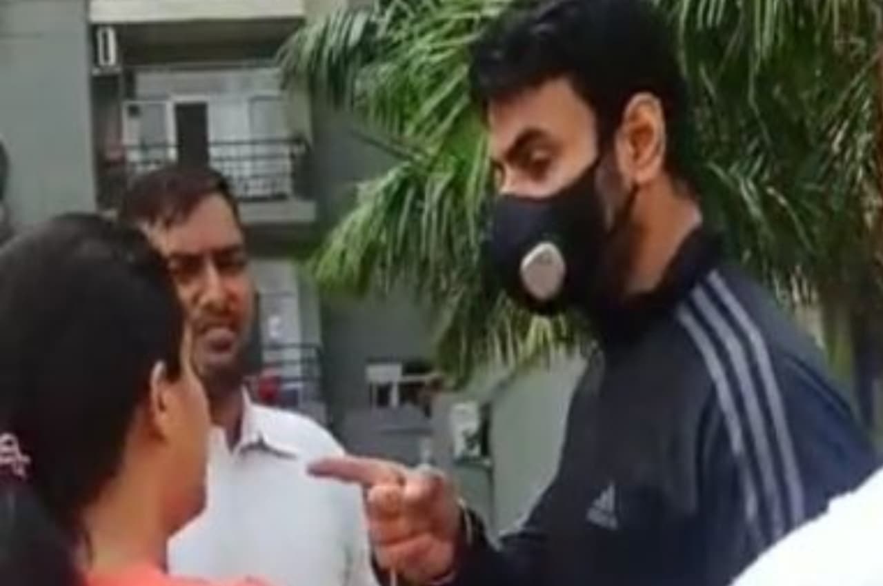 गालीबाज श्रीकांत त्यागी पर कसता जा रहा है शिकंजा, पुलिस ने पत्नी को दूसरी बार हिरासत में लिया