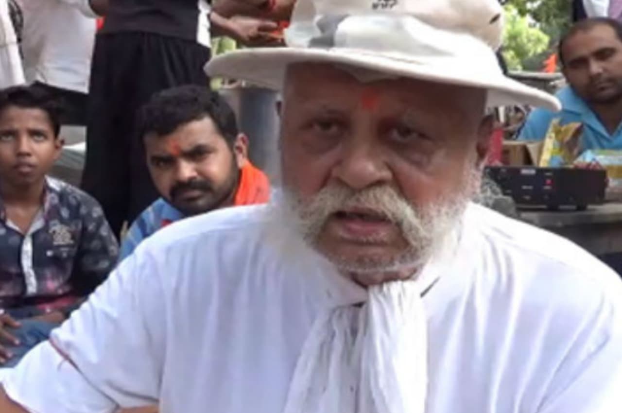 Pratapgarh: विधायक राजा भैया के पिता उदय प्रताप सिंह हाउस अरेस्ट, किले के बाहर भारी फोर्स तैनात