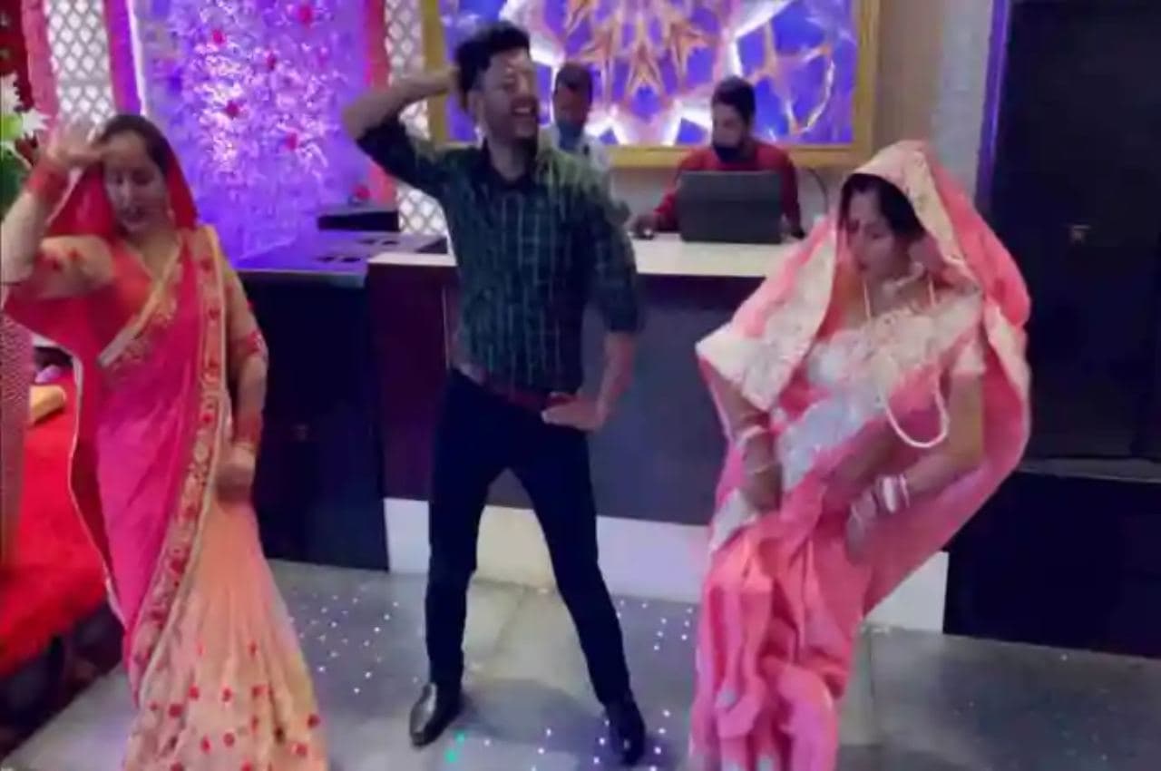 Viral Video:  'मैं नई नवेली आई' गाने पर देवर-भाभी ने किया ऐसा कमरतोड़ डांस, देख हो जाएंगे फैन