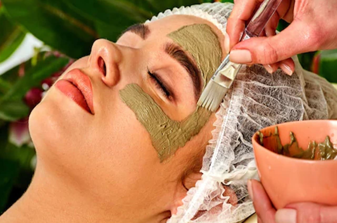 Face Care TIPS: दही में मिक्स करके लगाएं ये चीज, बदल जाएगी स्किन की रंगत, मिलेगा जबरदस्त निखार...