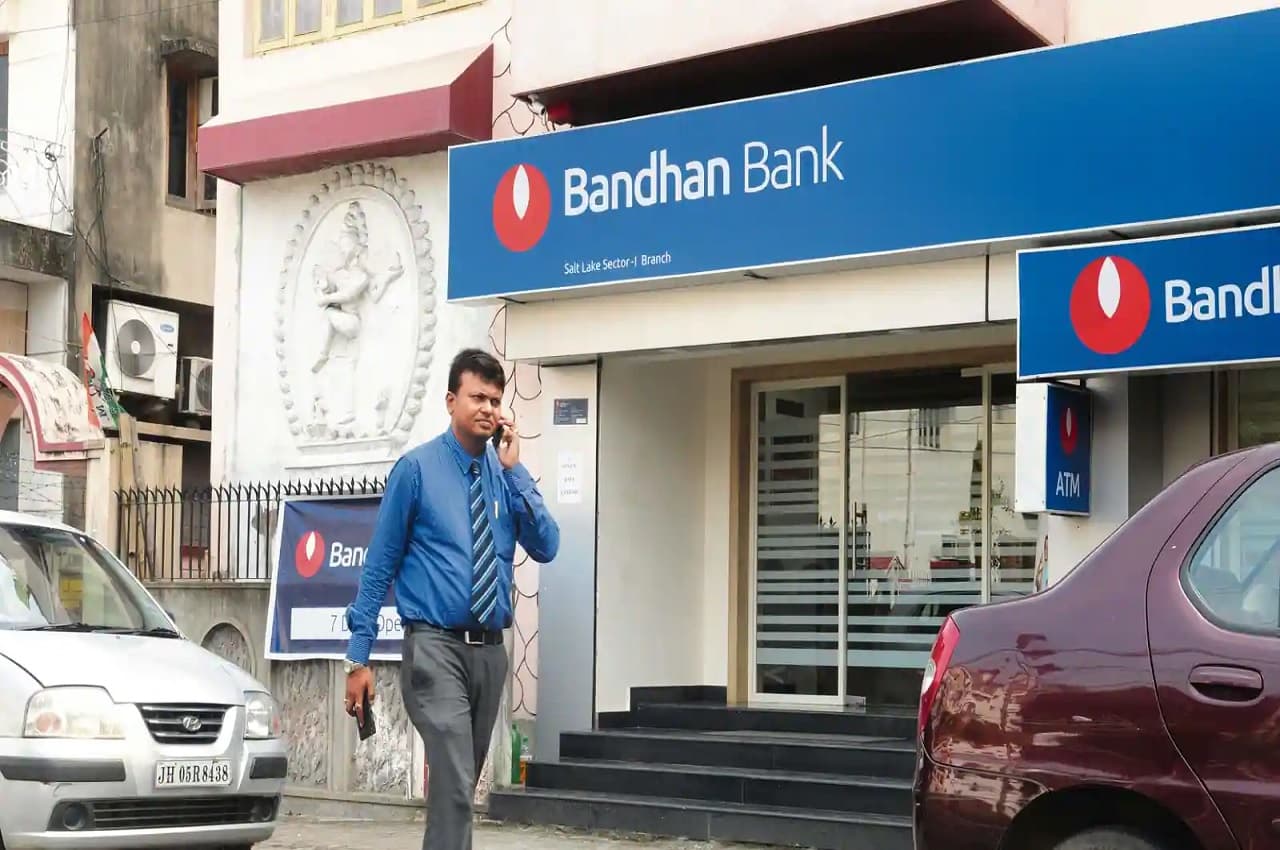 Bandhan Bank ने फिक्स्ड और सेविंग डिपॉजिट पर ब्याज दरें बढ़ाईं, देखें- अब कितना अधिक बढ़ जाएगा मुनाफा