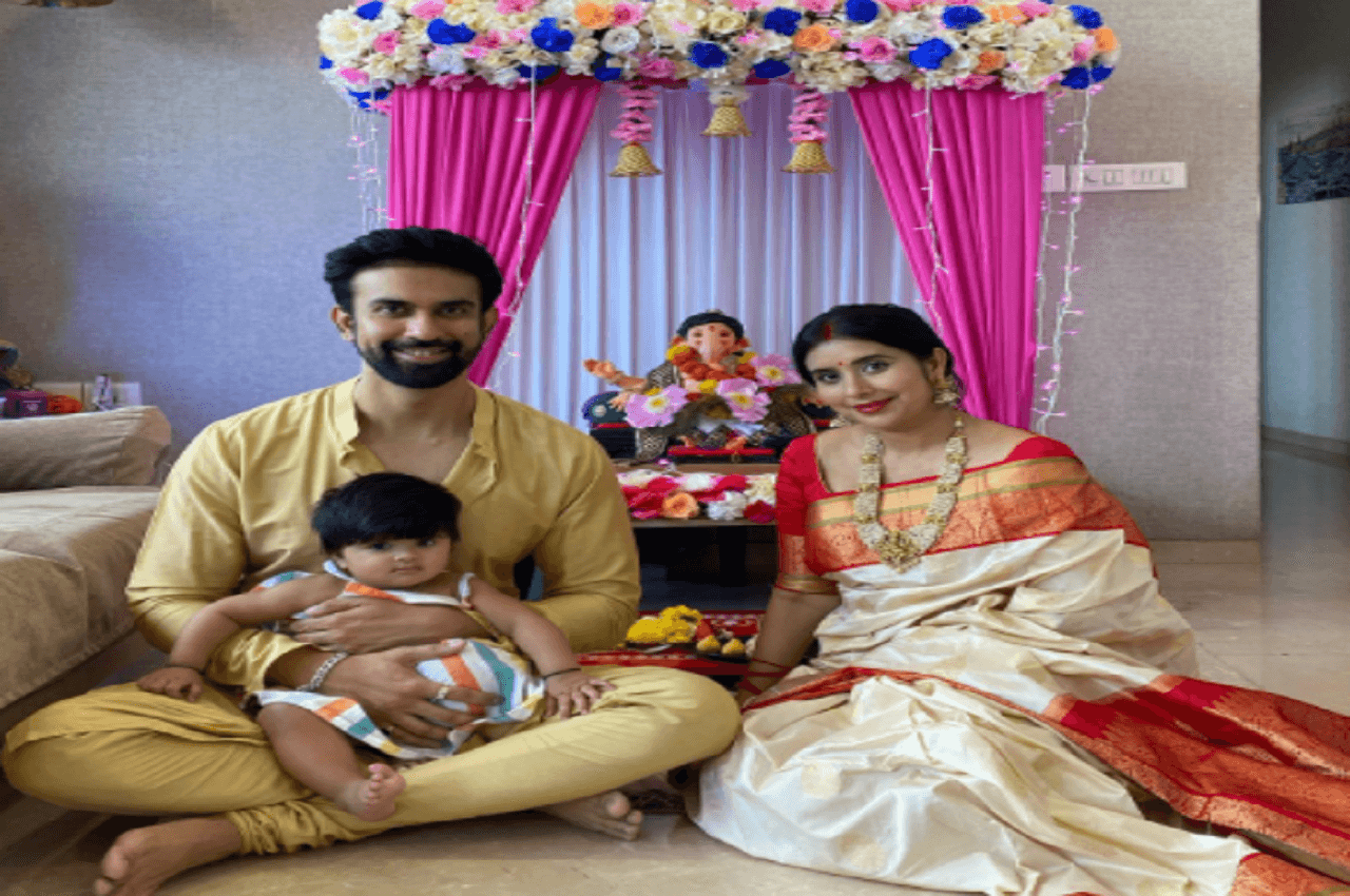 Charu Asopa के रिश्ते में हुआ सुधार!, पति राजीव सेन संग मनाया गणेश चतुर्थी का त्योहार
