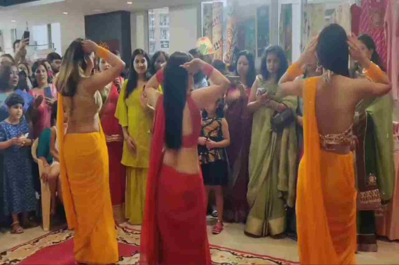 Viral Video: बेली डांस कर लड़कियों ने लोगों को किया घायल, ऐसी मटकाई कमर हर कोई बस देखता रह गया