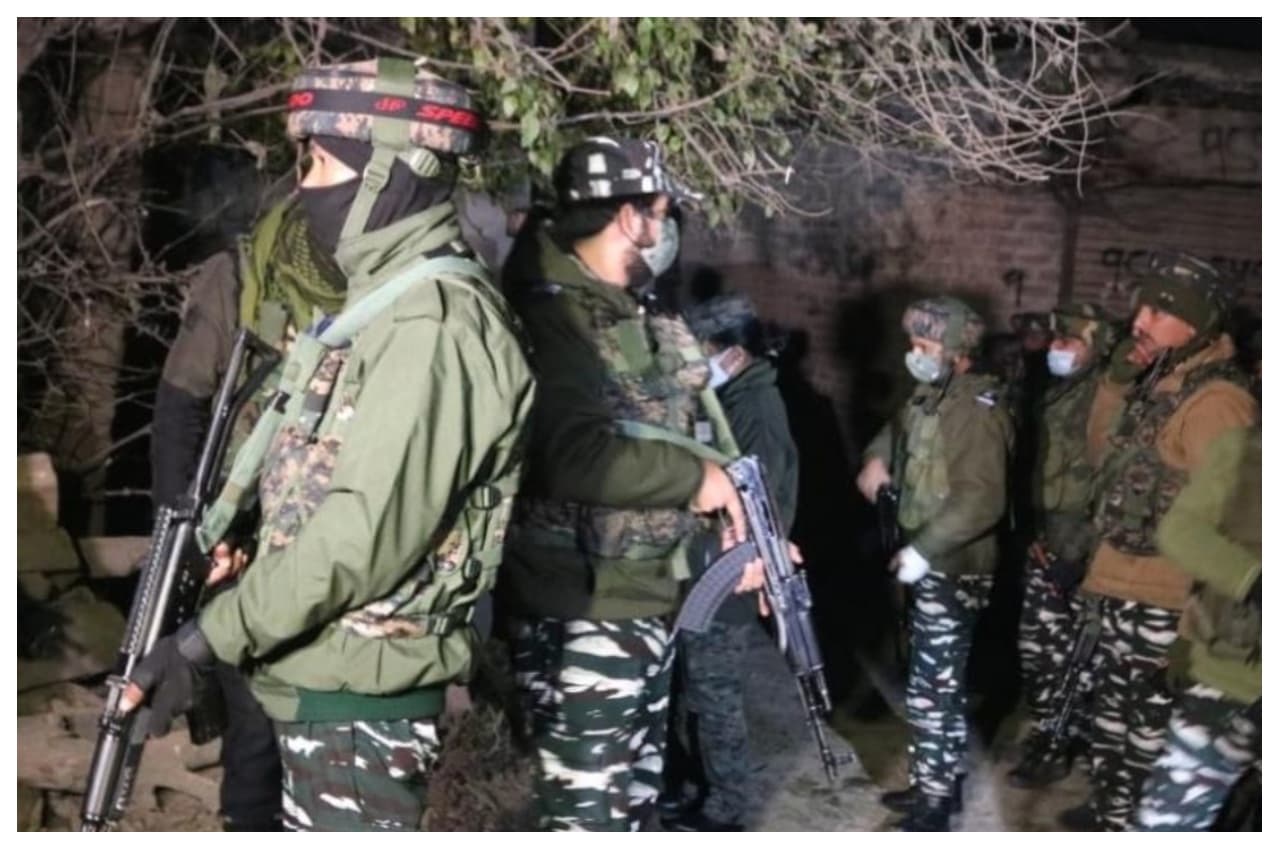 Srinagar: मुगल गार्डन के बाहर ग्रेनेड हमला, चार घायल