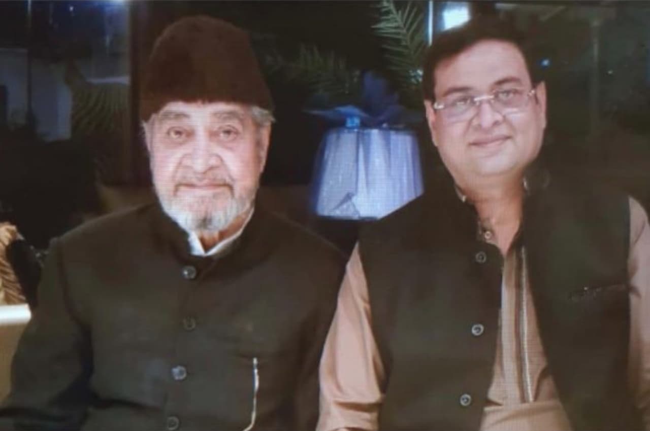 साहित्यकार कौसर सिद्दीकी 'साहित्य अकादमी पुरस्कार' से सम्मानित, किताब 'चराग़ फूलों के' के लिए जीता अवार्ड