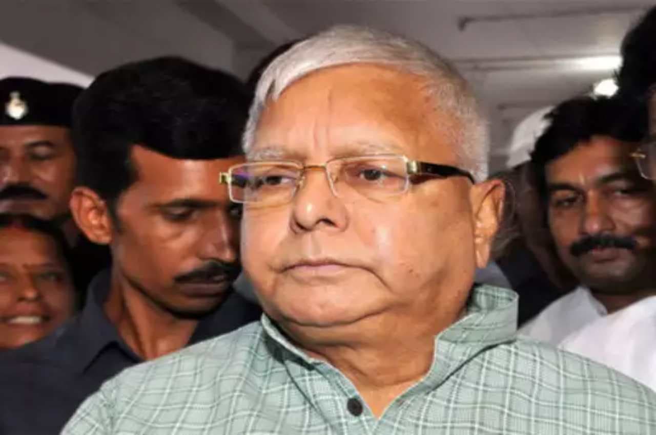 इंडियन करेंसी पर तस्वीर को लेकर जारी सियासत में RJD की एंट्री, कहा- नोट पर लगाई जाए लालू यादव की फोटो