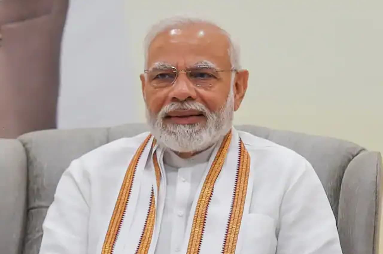 Raksha Bandhan: प्रधानमंत्री नरेंद्र मोदी के लिए रक्षाबंधन रहा खास, जानें किससे बंधवाई राखी