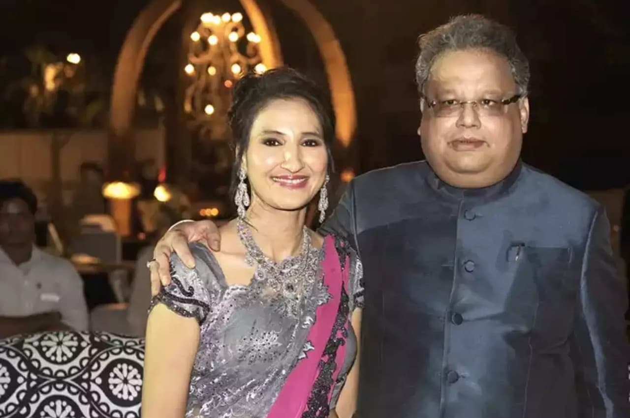 Rakesh Jhunjhunwala: राकेश झुनझुनवाला के लिए लकी साबित हुई थीं रेखा, ऐसे पूरी की थी पत्नी की ये ख्वाहिश