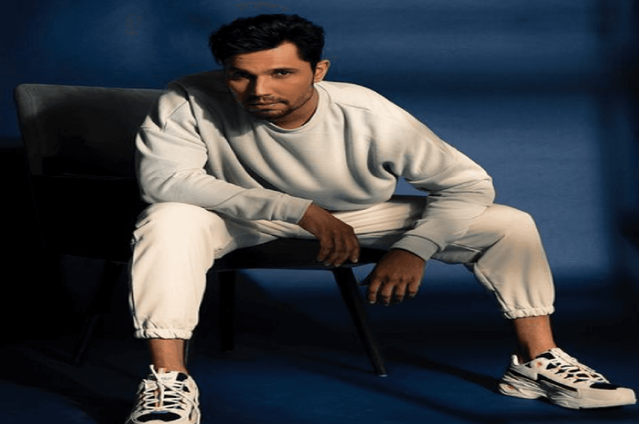 Happy B'day Randeep Hooda: स्ट्रगलिंग फेज में कार धोने से लेकर टैक्सी चलाने और रेस्टोरेंट में भी किया है काम