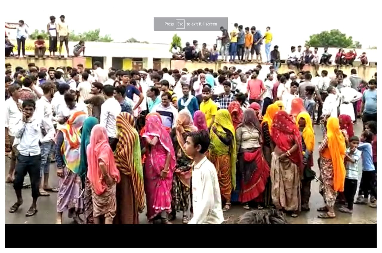 Rajasthan: टीचर ने किया शर्मसार, कंप्यूटर लैब में बुलाकर करता था छात्राओं से छेड़छाड़