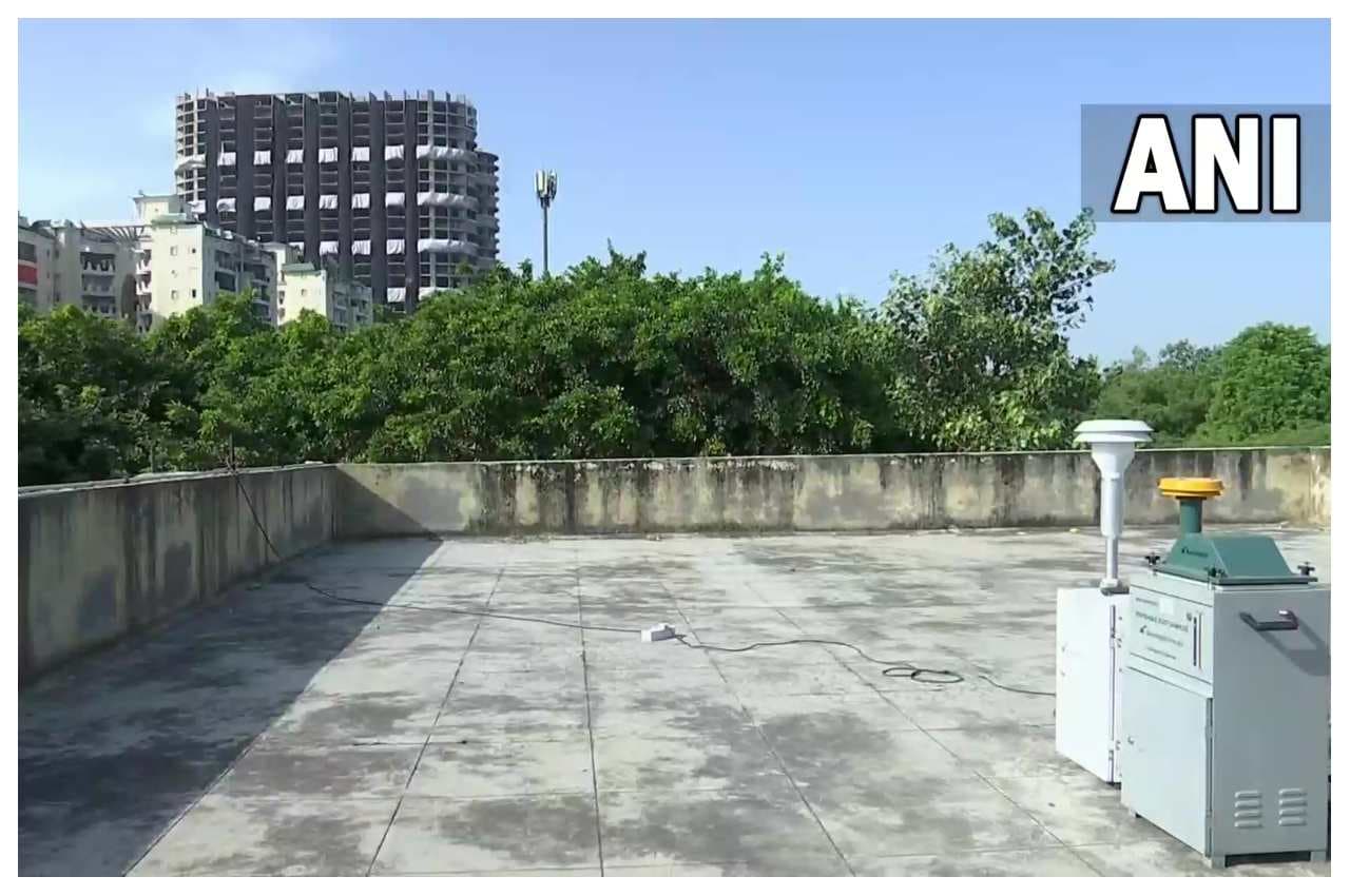 Supertech Demolition: लगाए गए 3,700 किलो विस्फोटक, लोगों को हटाया गया, बाजार बंद