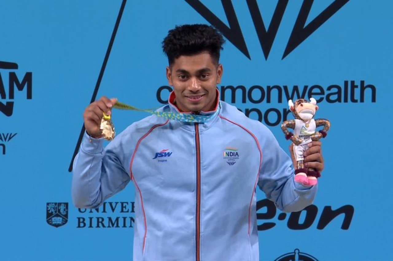 CWG 2022: 313 किग्रा वजन...रिकॉर्ड बनाकर मजदूर के बेटे ने दिलाया भारत को तीसरा गोल्ड, देखें वीडियो