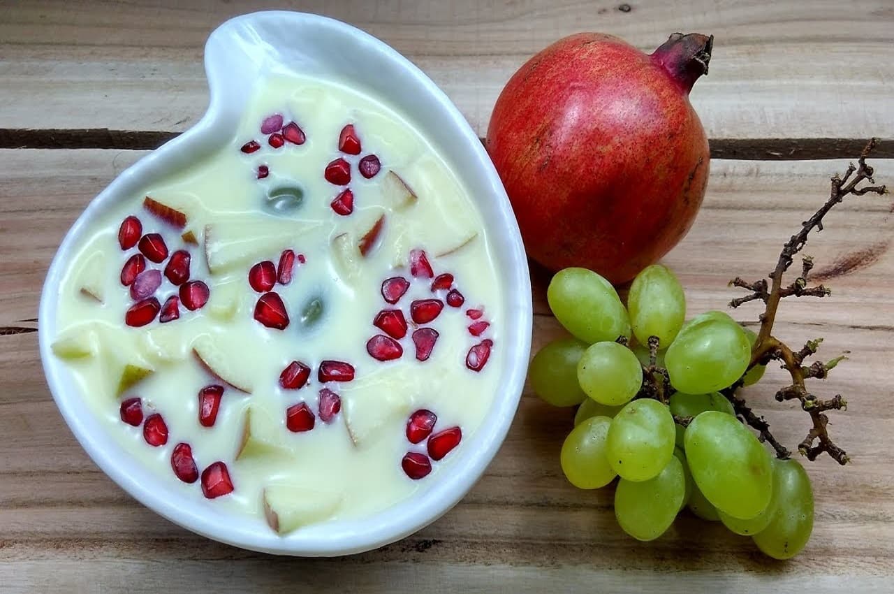 Anar Custard: नवरात्रि उपवास में खाएं पौष्टिकता से भरपूर अनार कस्टर्ड, ये रही मिनटों वाली रेसिपी